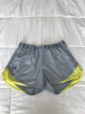 Under Armour workout shorts - size M - lot of 2